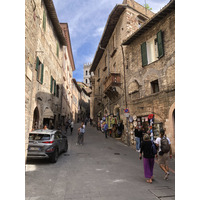 Picture Italy Assisi 2024-09 64 - Shopping Assisi