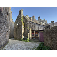 Picture France Locronan 2026-04 81 - Hotel Pool Locronan