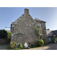 Picture France Locronan 2026-04 36 - Streets Locronan